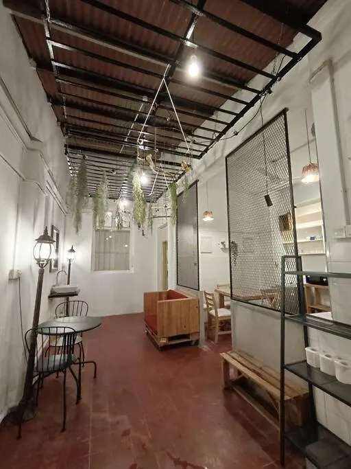 Unesco Bohemian Style Heritage House At Georgetown 5Br 14 Pax Dom wakacyjny George Town