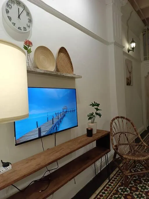 Unesco Bohemian Style Heritage House At Georgetown 5Br 14 Pax 0*, George Town