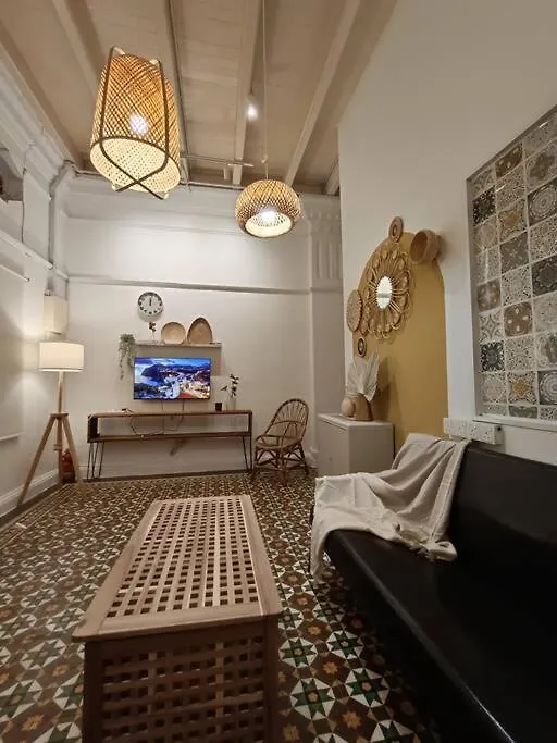 Unesco Bohemian Style Heritage House At Georgetown 5Br 14 Pax 0*, George Town